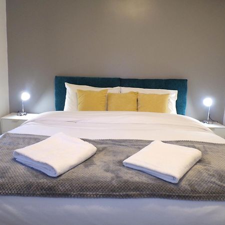 Hazelhurst House - 4 Bedrooms 2 Bathrooms Stoke-on-Trent Екстер'єр фото